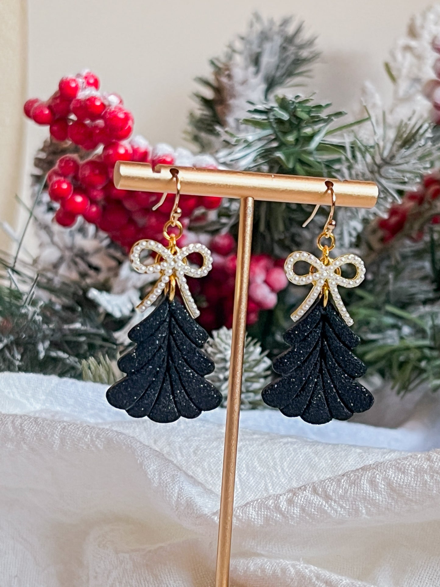 Black Sparkle Vintage Christmas Tree with Pearl Bow