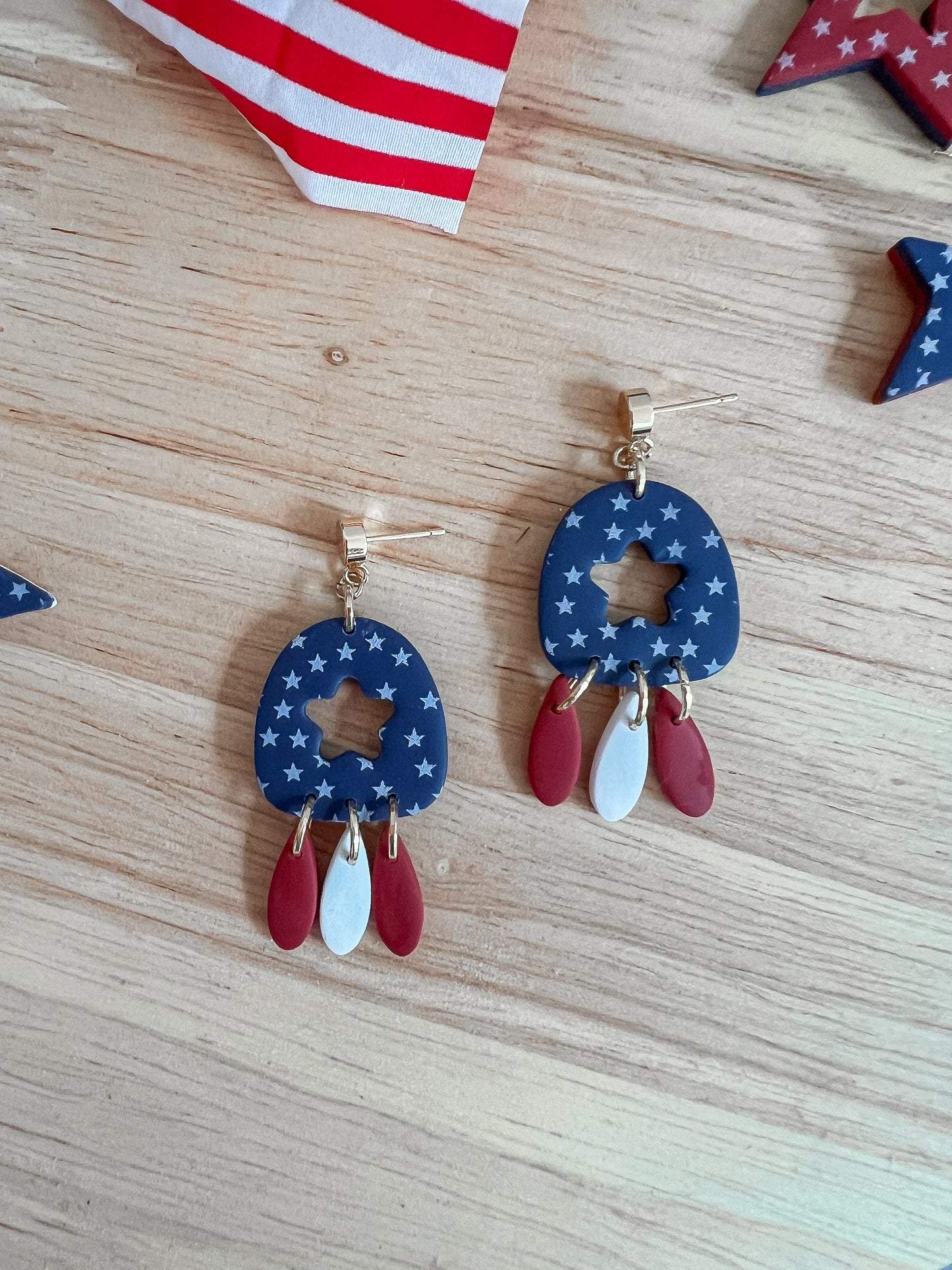 Americana Dangle